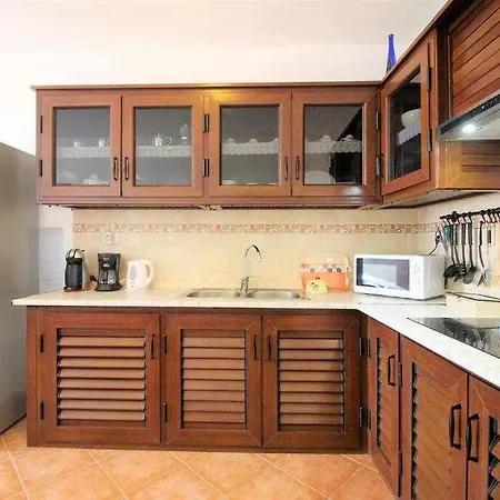 Micaelas House En El Pueblo Marinero בית נופש