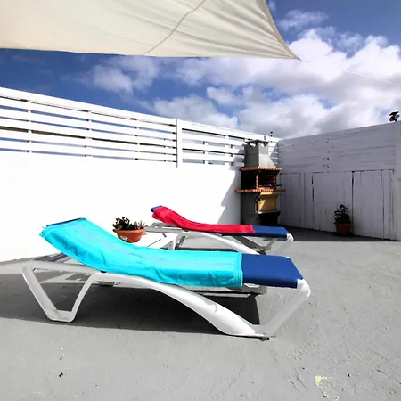 Micaelas House En El Pueblo Marinero