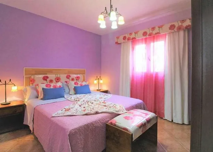 Micaelas House En El Pueblo Marinero *