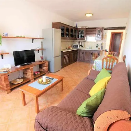 Micaelas House En El Pueblo Marinero